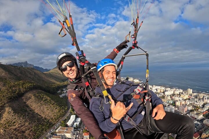 Tandem Paragliding Over Cape Town: Lions Head & Signal Hill Flight Guide photo 5