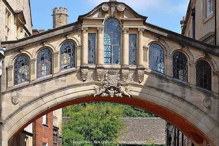 Oxford Fantasy Walking Tour: Explore Narnia, Middle-earth & Hogwarts in One Day