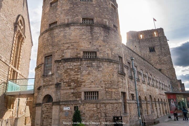Oxford Fantasy Walking Tour: Explore Narnia, Middle-earth & Hogwarts in One Day photo 2