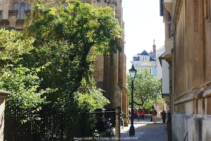 Oxford Fantasy Walking Tour: Explore Narnia, Middle-earth & Hogwarts in One Day photo 3