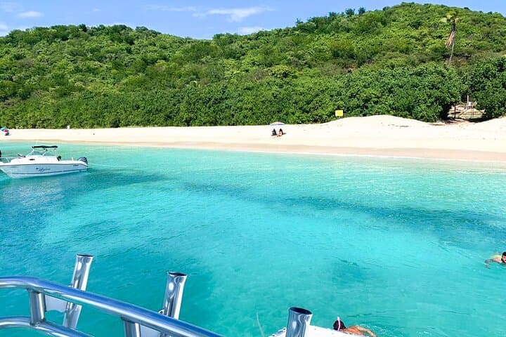 Private Icacos Island Boat Tour from Fajardo — All-Inclusive 4-Hour Charter photo 2