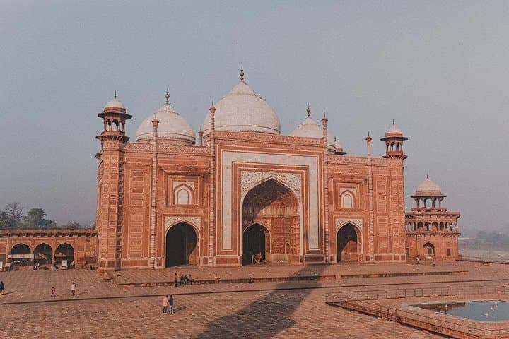 Taj Mahal Sunrise Tour from Mumbai — Overnight Agra Escape with Flight & Hotel photo 4