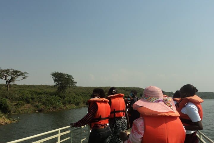 12-Day Uganda Chimps, Gorillas & Waterfalls Safari photo 3
