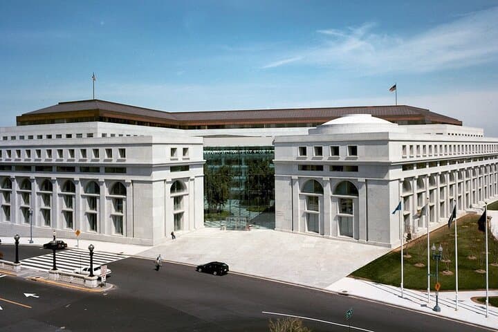 App-Led Capitol Hill Walking Tour & Library of Congress Experience photo 4