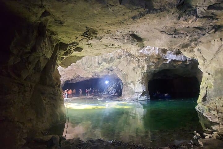 Gruta do Anjo Private Tour: Day Trip from São Paulo to Cave Pools and Waterfalls