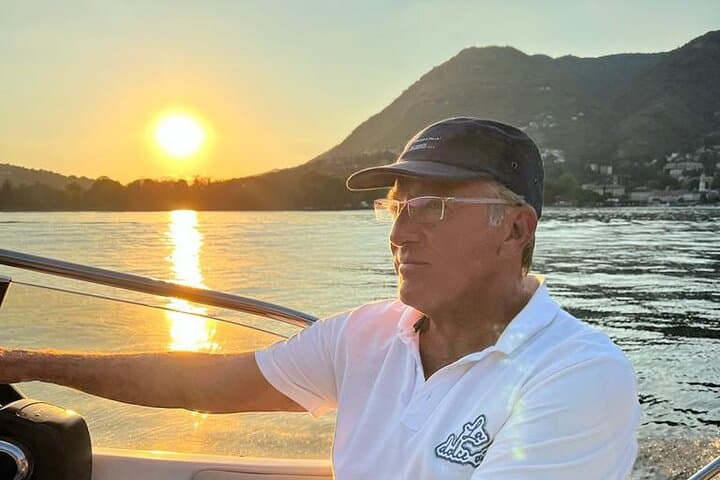 Private Classic Boat Tour on Lake Como: Villas, Views & Hidden Shores photo 6