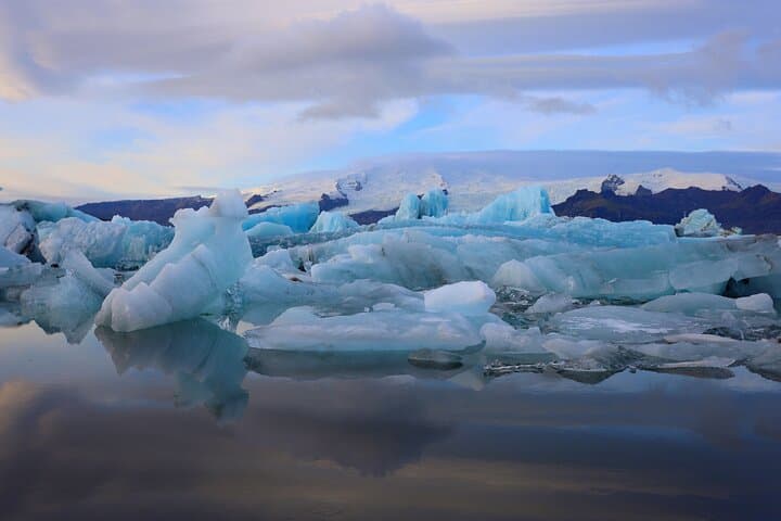 Höfn to Jökulsárlón & Diamond Beach: Private Full-Day Glacier Tour photo 4