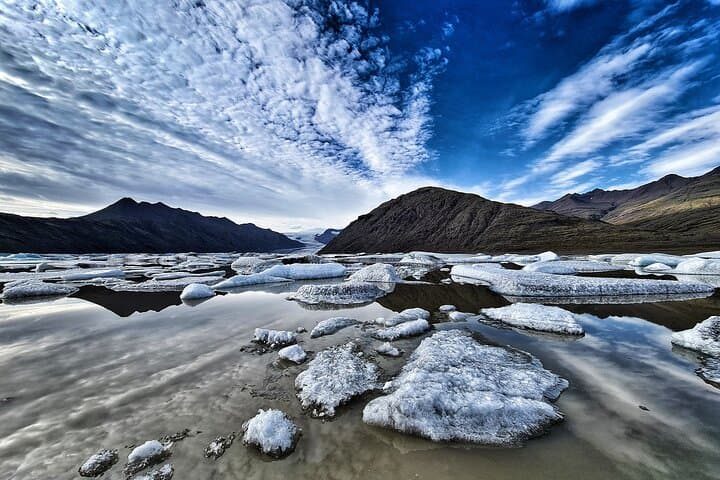Höfn to Jökulsárlón & Diamond Beach: Private Full-Day Glacier Tour photo 2