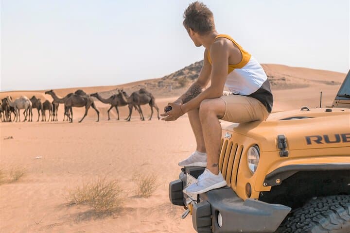 Sunset Dune Bashing in Jeddah: 4x4 Desert Safari with Arabic Coffee photo 2