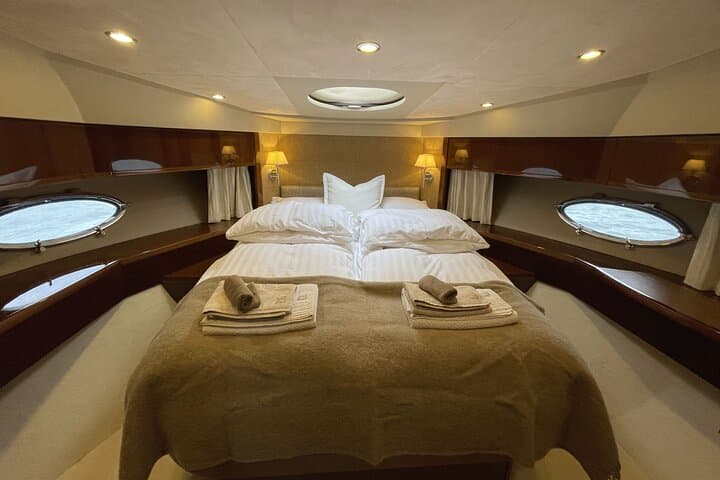 Overnight Yacht Cruise in Hardangerfjord: Rosendal, Steinsdalsfossen & Folgefonna photo 2