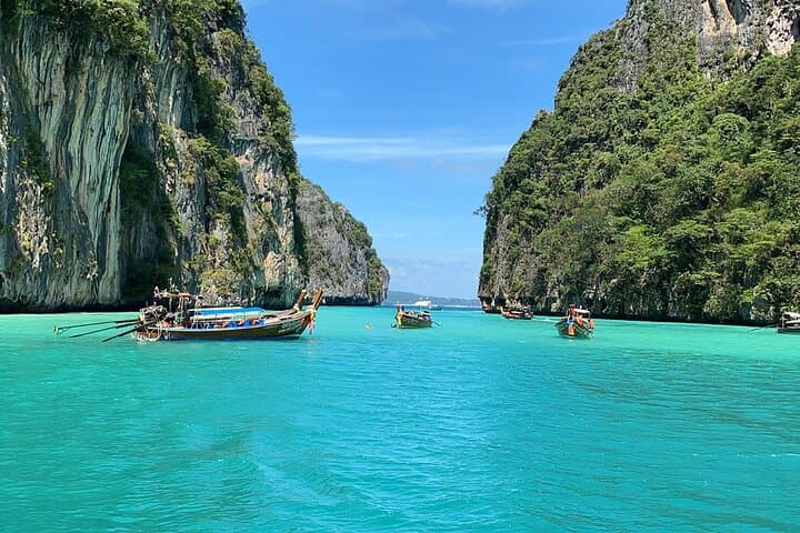 Early-Bird Phi Phi & 4 Islands Speedboat Tour From Krabi — Beat the Crowds photo 3