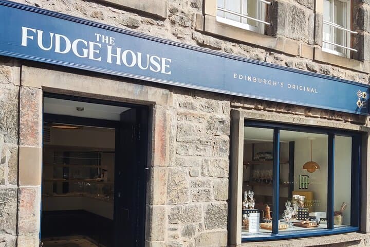 Edinburgh Hidden Gems: Self-Guided Duddingston Village Walking Tour photo 5