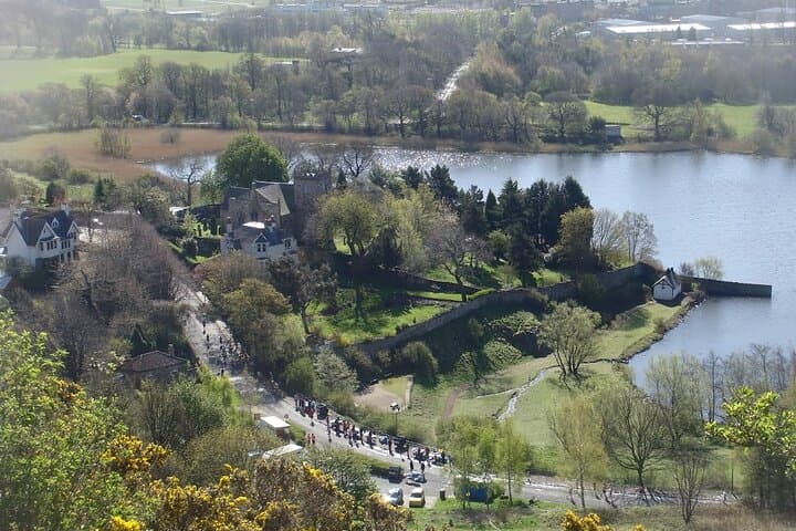 Edinburgh Hidden Gems: Self-Guided Duddingston Village Walking Tour