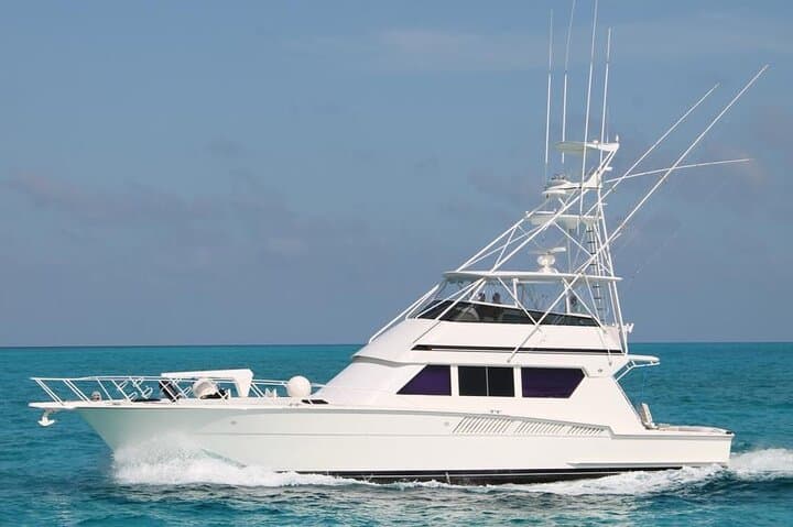 Giant 60ft Luxury Yacht Rental in Cancun — Party, Snorkel & Isla Mujeres
