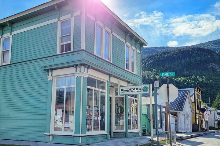 Skagway Trail and Sail: Exploring Alaska’s Gold Rush Trail by E-Bike and Fjord by Sail photo 4