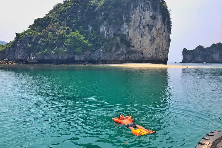 Lan Ha and Ha Long Bay: 2-Day Cat Ba Overnight to Dau Be Island photo 2