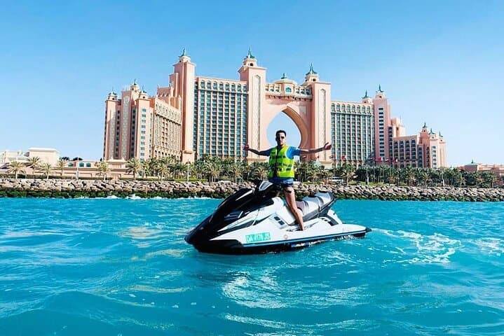 Jet Ski Burj Al Arab Tour: Ride the Arabian Gulf to Dubai's Iconic Hotel photo 3
