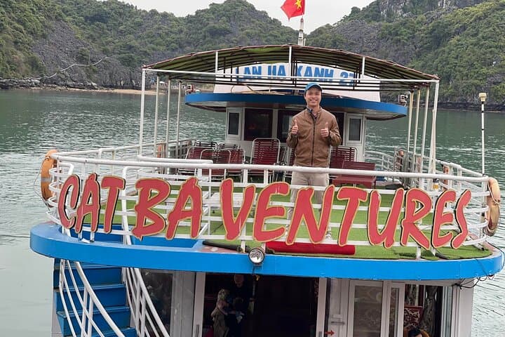 Lan Ha Bay Full-Day Cruise from Cat Ba: Kayaking, Caves & Secluded Beaches photo 3