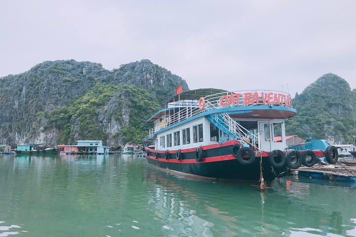 Lan Ha Bay Full-Day Cruise from Cat Ba: Kayaking, Caves & Secluded Beaches photo 6