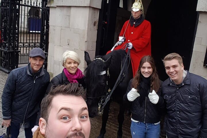 Explore London: Private Full-Day Highlights Tour On Foot, Bus & Tube photo 4