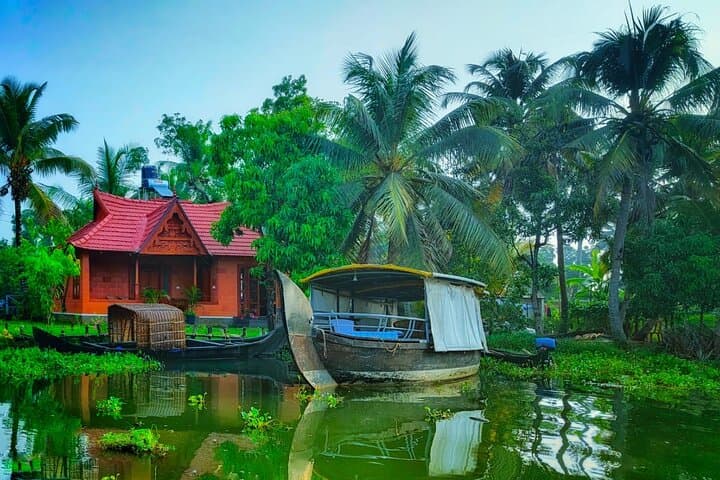 Kerala Sunrise Backwater Cruise: Village Life, Birding & Traditional Breakfast photo 1