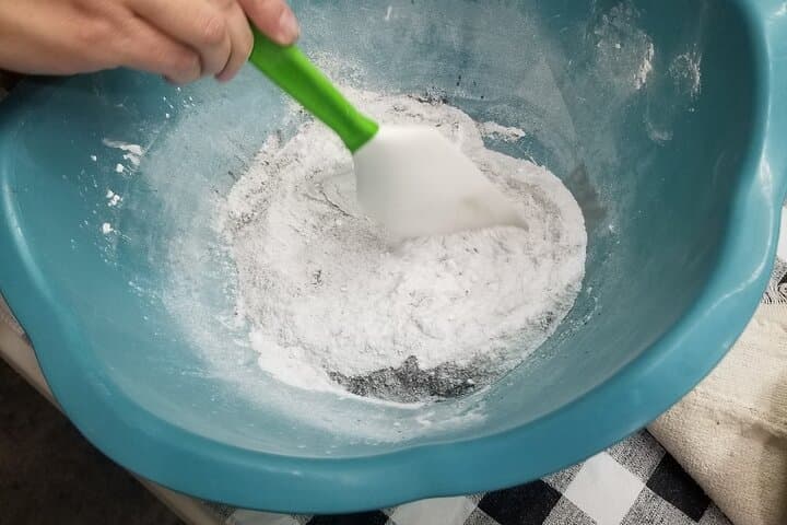 Bath Bomb Making Class in Newark — DIY Spa Workshop & Craft Experience photo 3