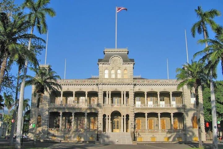 Afternoon Honolulu City Tour: Waikiki, Diamond Head & Iolani Palace Highlights photo 4