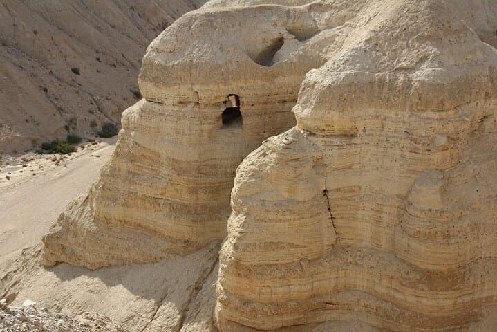Private Tour to Masada, Qumran & Along the Dead Sea — Judean Desert Day Trip photo 2