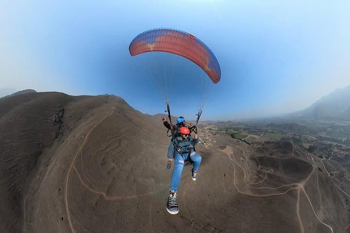 Paragliding in Cusco's Sacred Valley: Morning Flights Above the Andes
