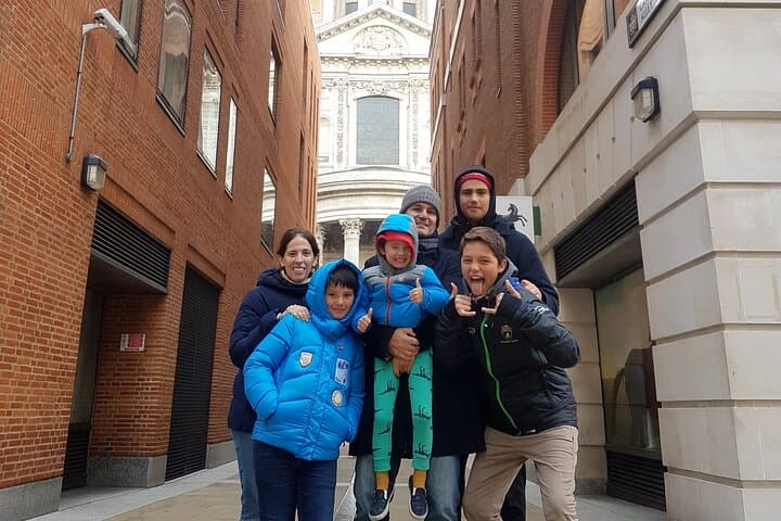 Private Secret London Walking Tour: Explore Roman Walls, Hidden Gardens & Ghost Stories photo 3