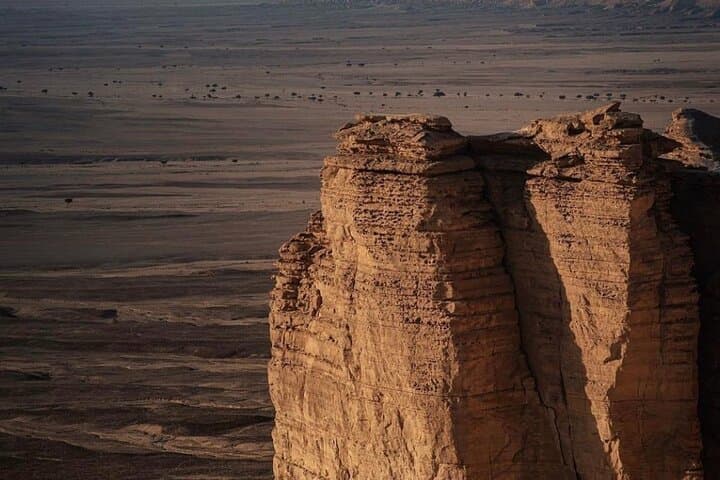 Edge of the World (Jabal Fihrayn) — Sunset Cliffs & Desert Camp from Riyadh photo 4