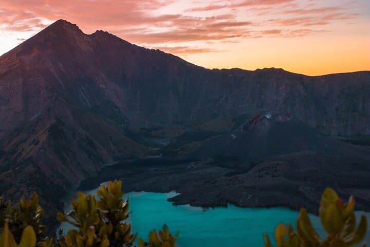 One-Day Trek to Mount Rinjani Crater Rim from Senaru photo 3