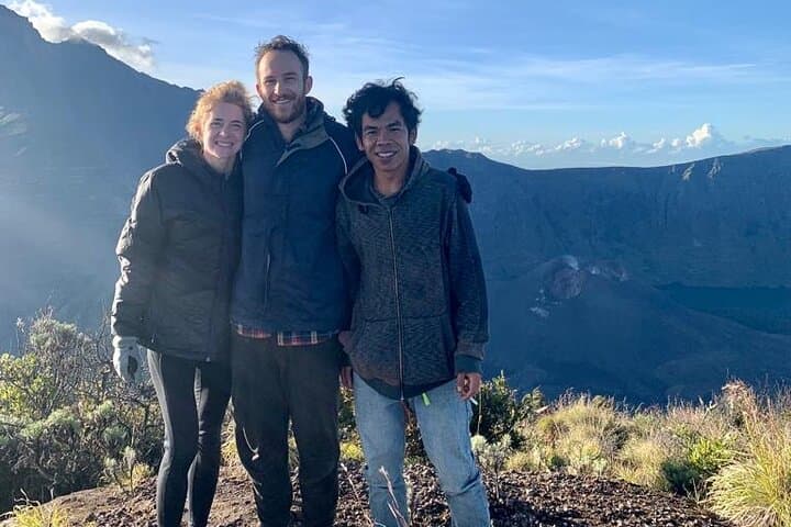 One-Day Trek to Mount Rinjani Crater Rim from Senaru photo 4
