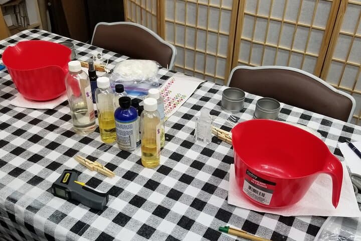 Wood Wick Candle Making Class in Newark — Hands-On Soy Candle Workshop photo 6