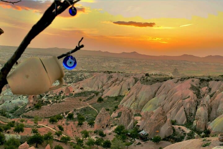 Cappadocia Hot Air Balloon & Full-Day Göreme Tour — 2-Day Guide photo 3