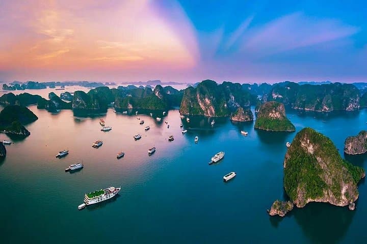 Halong Bay One-Day Tour from Hanoi: Sung Sot Cave, Ti Top & Kayak photo 2