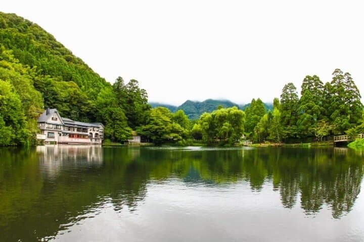 Yufuin Walking Tour: Lake Kinrin, Floral Village & Yufuin no Mori Train photo 5