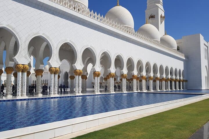 Abu Dhabi Grand Mosque Half-Day Tour from Dubai — Sheikh Zayed Highlights & Practical Guide photo 3