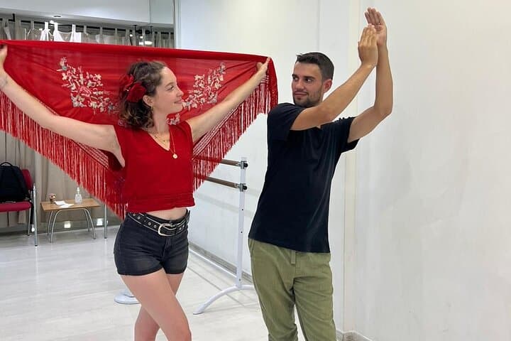 Learn Flamenco Rumba in 45 Minutes — Fast Beginner Class in Málaga photo 6