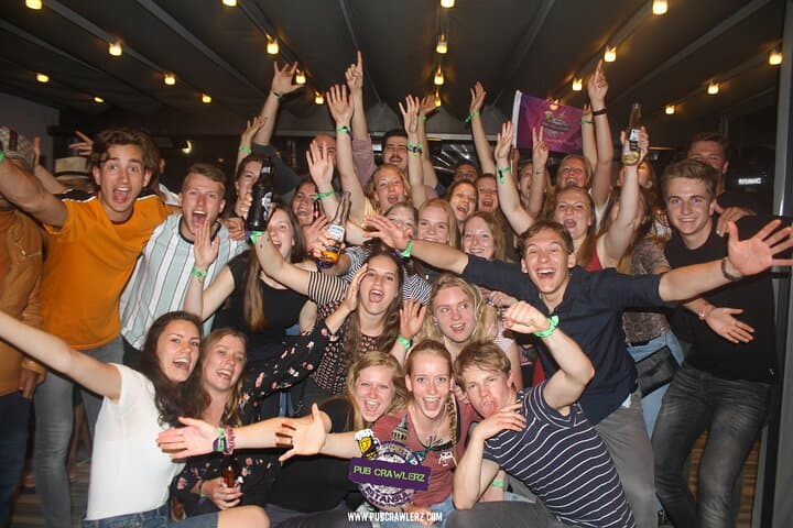 Istanbul Pub Crawl: Best Nightlife Party Tour in Beyoğlu