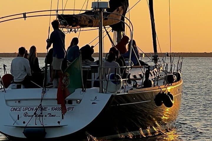 Sunset Sail on the Douro River: 2-Hour Porto Sailboat Experience photo 4