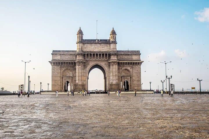 South Mumbai Heritage Walk: Gateway, Gothic Terminals & Marine Drive Stroll photo 2