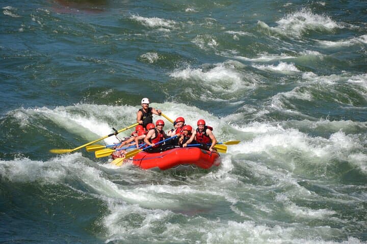 Family-Friendly Clearwater River Rafting in Wells Gray Park photo 4