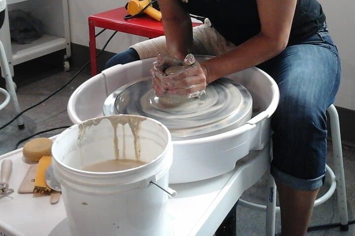 90-Minute Wheel-Throwing Pottery Class in Everett — Hands-On Clay for Beginners photo 6