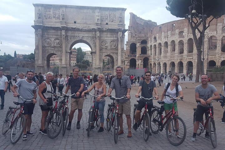Rome's Ultimate Bike Tour: Appian Way, Aqueducts & Ancient Sites