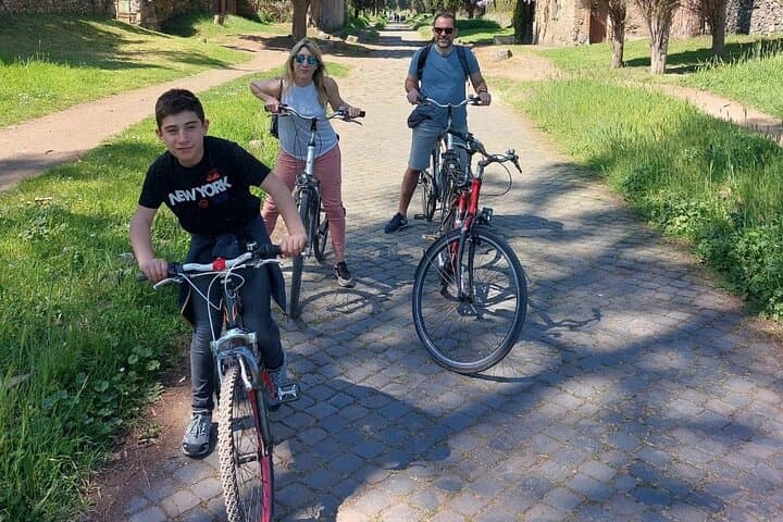 Rome's Ultimate Bike Tour: Appian Way, Aqueducts & Ancient Sites photo 2