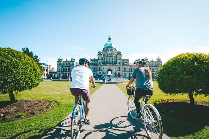 Victoria City Bike Tour: 3-Hour Highlights with eBike Option photo 4