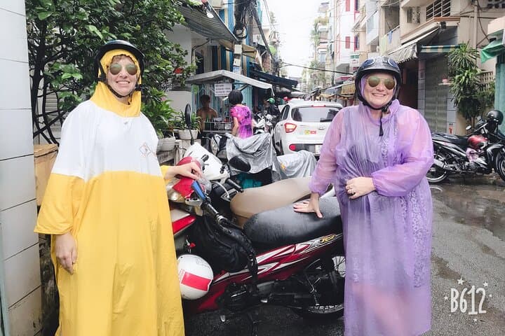 Saigon Scooter Street-Food Tour: Aodai Riders & Local Eats