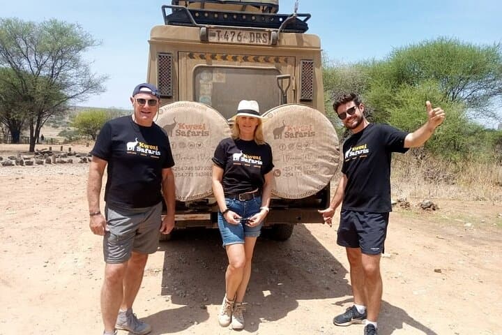 10-Day Kenya & Tanzania Wildlife Safari: Big Five, Serengeti Migration and Ngorongoro Crater photo 2