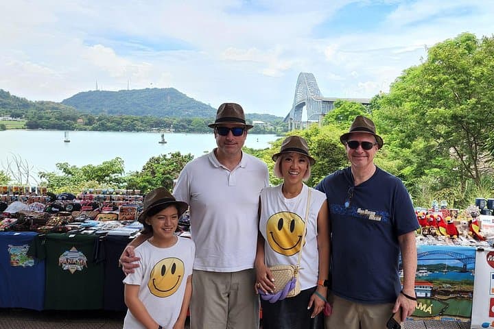 Private VIP Panama City Tour: Canal Locks, Biomuseo & Local Culture photo 3
